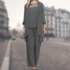 Dreiteiliges Damen-Ensemble aus Kleid, Jacke und Gürtel