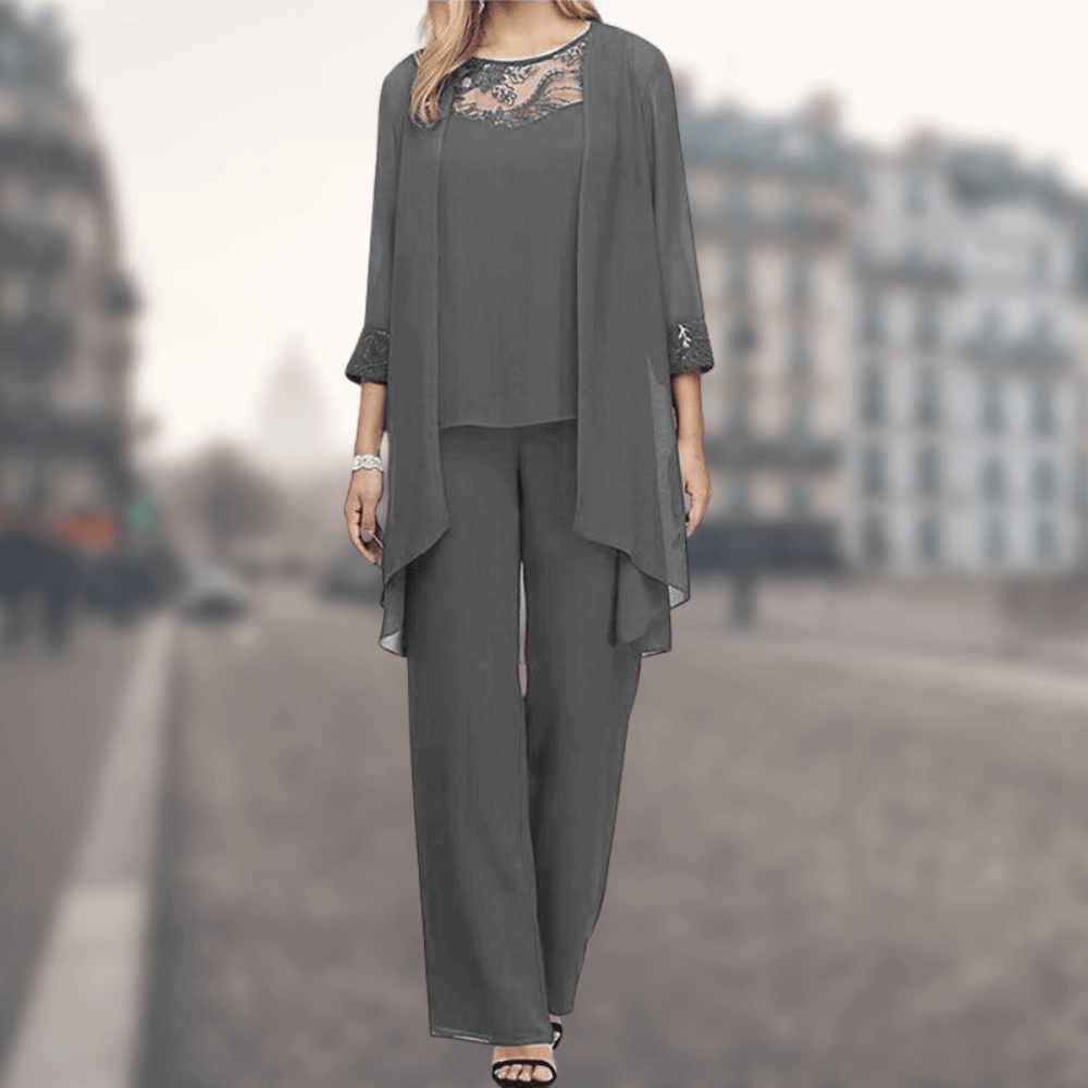 Dreiteiliges Damen-Ensemble aus Kleid, Jacke und Gürtel