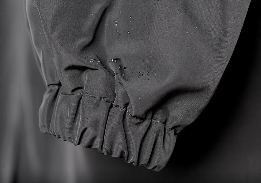 Damen-Trenchcoat mit Kapuze im lässigen Stil