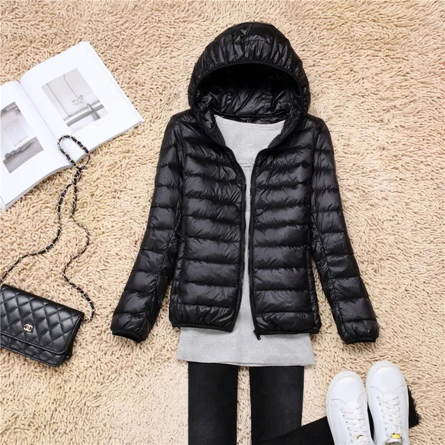Ultraleichte, verstaubare Damen-Steppjacke mit Kapuze