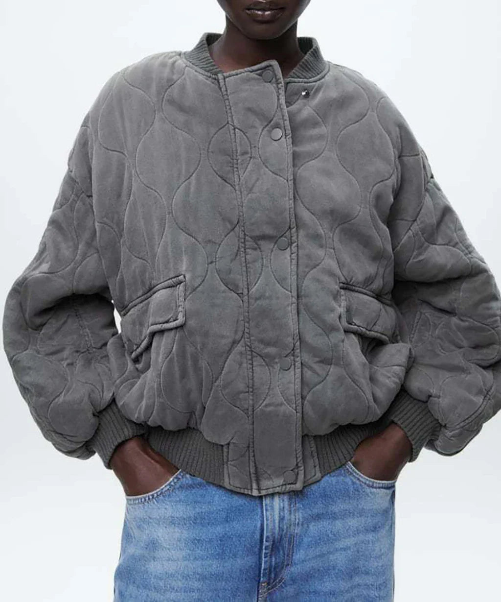 Locker geschnittene graue Damen-Steppjacke