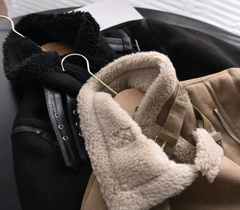 Damen-Jacke in Wildleder-Optik mit Sherpa-Futter
