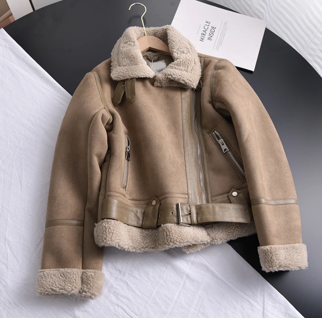 Damen-Jacke in Wildleder-Optik mit Sherpa-Futter