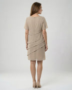 Damen-Chiffonkleid mit kurzen Ärmeln und Stufenvolants