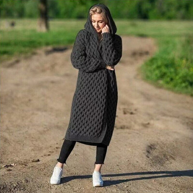 Sabinea - Warme Damen-Strickjacke mit Kapuze